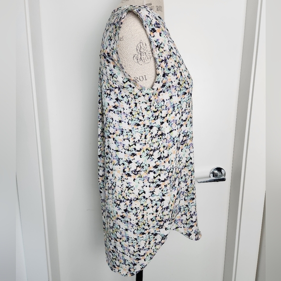 H&M Sleeveless Blouse - Picture 3 of 11